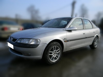 Dezmembrari Opel Vectra B 1.8i 16V